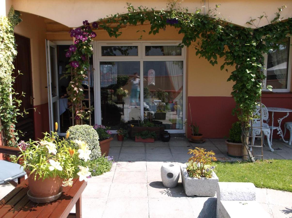 Villa St.John B&B Athlone Bagian luar foto