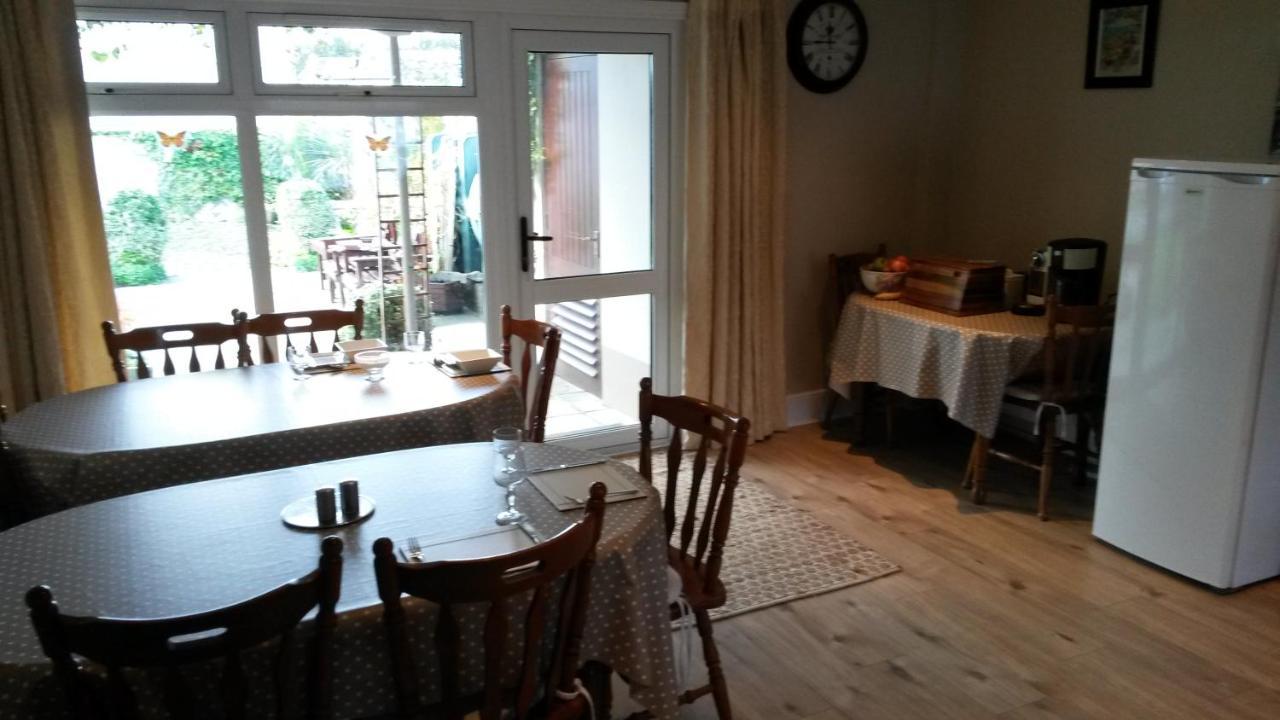 Villa St.John B&B Athlone Bagian luar foto